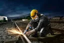 Болгарка BOSCH GWS 18V-125 C 06019N4001, с подсветкой и антивибрационной системой, 125 мм