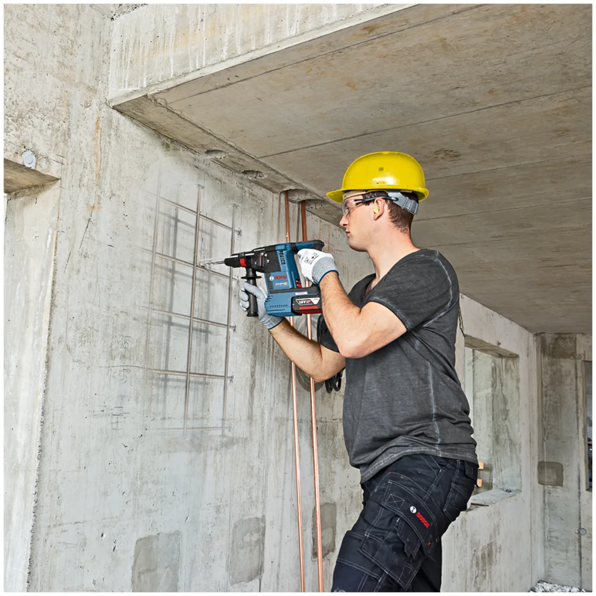 Перфоратор аккумуляторный BOSCH GBH 18V-26 0 611909000, без аккумулятора — фото 11 из 12