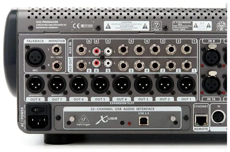 Цифровой микшер Behringer X32 PRODUCER, 32 вх+8 возвратов, 17 фейдеров, 22 аналоговых вх/14 вых — фото 10 из 11