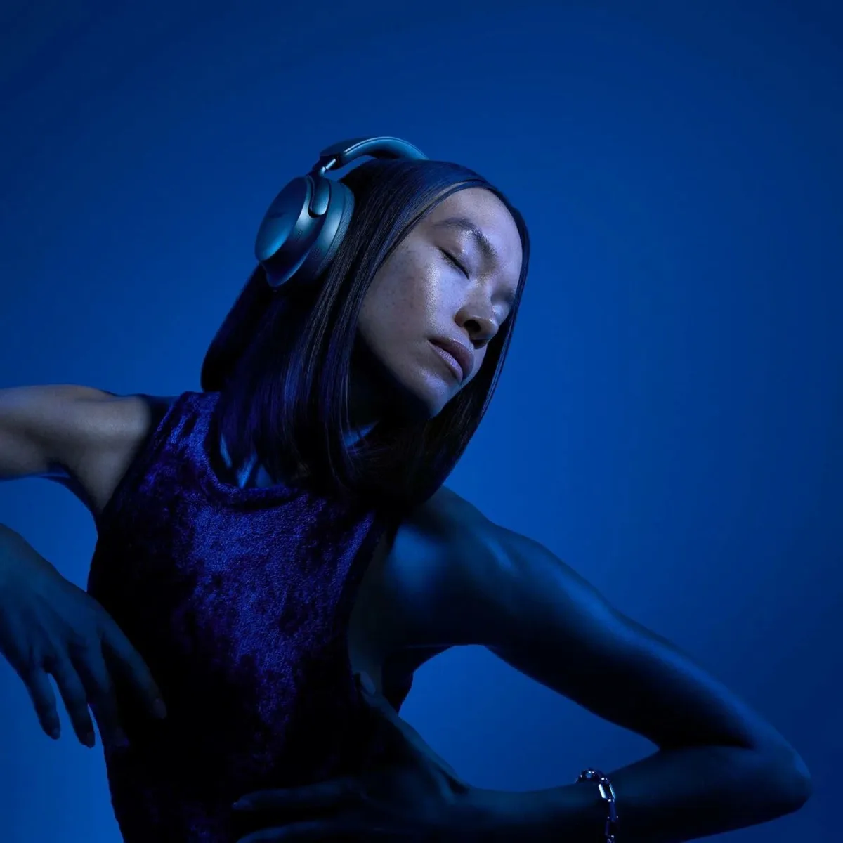 Наушники Bose QuietComfort Ultra Headphones (880066-1200), сумеречно-синий — фото 5 из 6