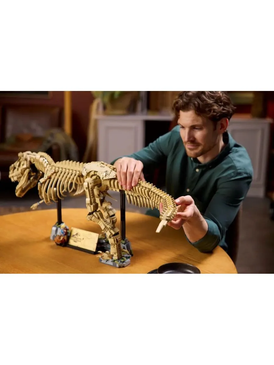 Конструктор JURASSIC WORLD Dinosaur Fossils: Tyrannosaurus rex(Окаменелости динозавров: Тираннозавр рекс) 76968, 3145 деталей — фото 11 из 12