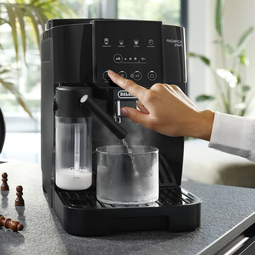 Автоматическая кофемашина Delonghi ECAM223.61.GB, 13 степеней помола, давление 15 бар, автокапучинатор, 2 порции эспрессо одновременно — фото 4 из 9