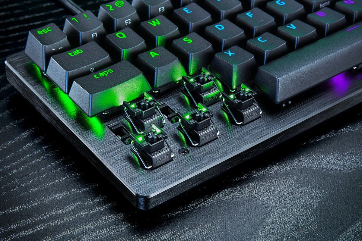 Проводная оптико-механическая игровая клавиатура Razer Huntsman V3 Pro Mini Razer (Analog Optical Switches Gen-2), черная, французская раскладка — фото 8 из 9
