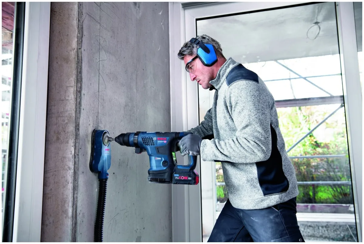 Перфоратор аккумуляторный BOSCH GBH 18V-34 CF, 2 АКБ, арт. 0611914003 — фото 7 из 10