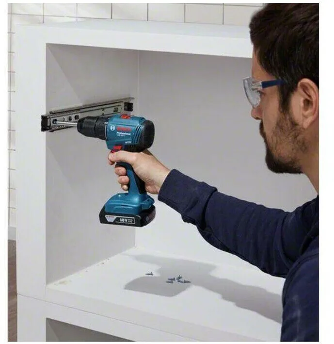 Дрель-шуруповёрт Bosch GSR 18V-45 06019K3202, 13/25мм, синий — фото 7 из 9