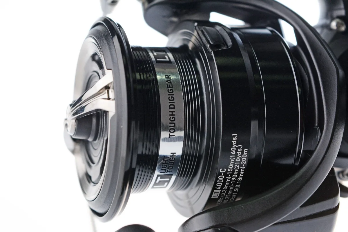 Катушка безынерционная Daiwa Black Widow BR LT 4000-C — фото 9 из 9