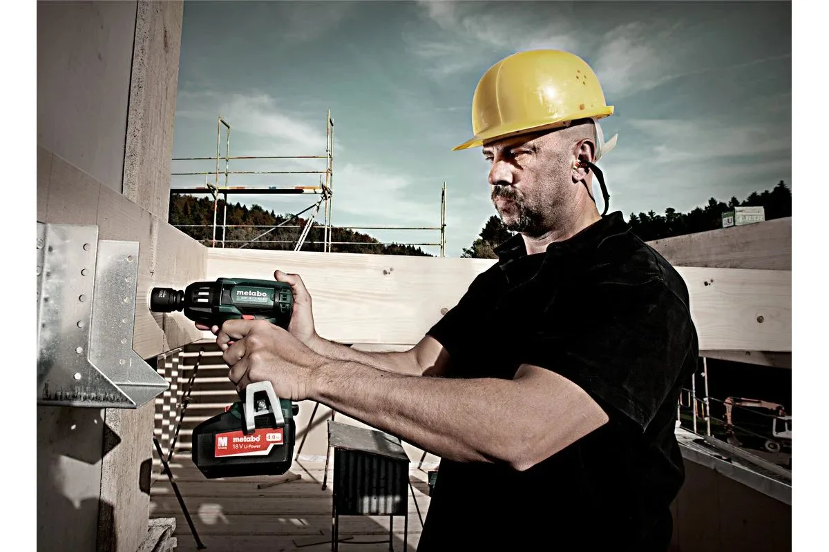 Бесщеточный аккумуляторный ударный гайковерт Metabo SSW 18 LTX 400 BL 602205800 — фото 6 из 11
