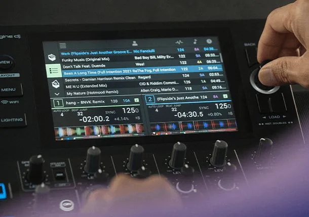 DJ контроллер Denon SC Live 4 — фото 8 из 12