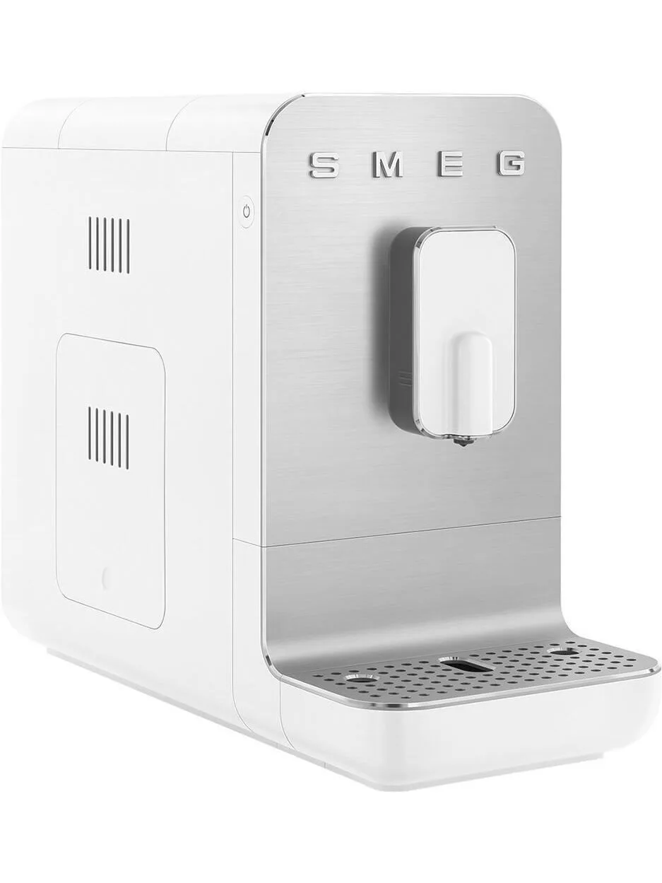 Автоматическая кофемашина SMEG BCC11WHMEU, белая, 19 бар — фото 3 из 6