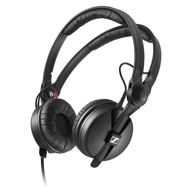 Наушники Sennheiser HD 25 Plus, накладные закрытые, два кабеля, чехол и запасные амбушюры — фото 1 из 1
