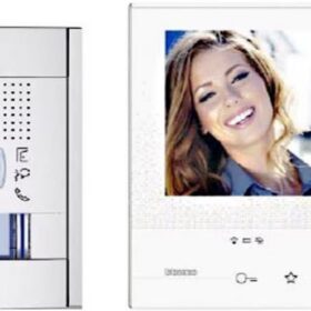 Видеодомофонный комплект Bticino Flex ONE с дверной станцией SFERA Allmetal камера и домашней станцией CLASSE 300 X13E, 365011