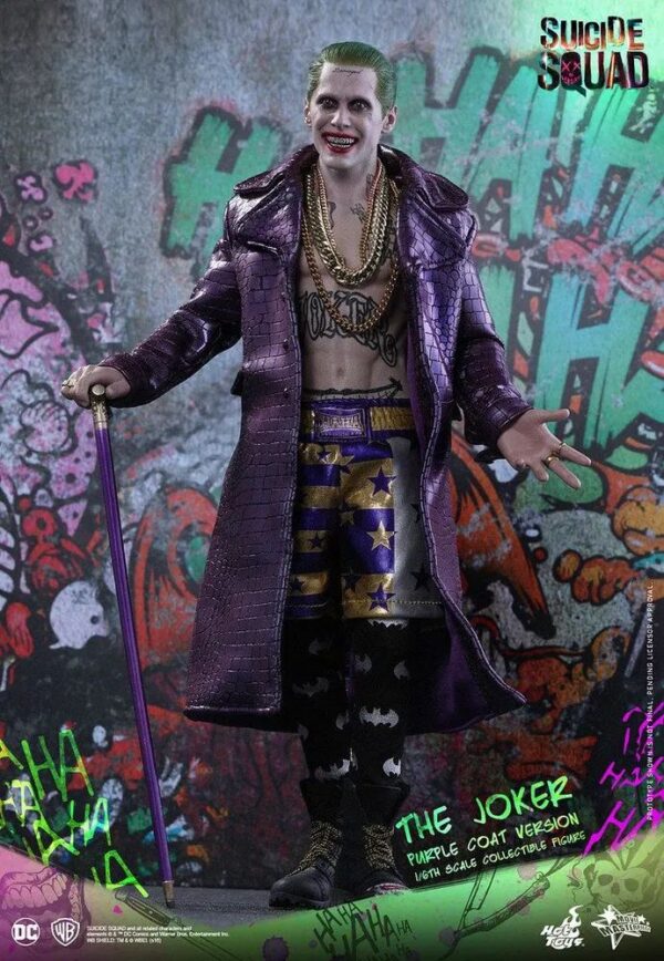 Коллекционная фигурка Hot Toys MMS382 Suicide Squad The Joker (Purple Coat Version)