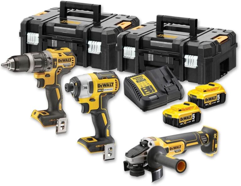 Набор электроинструмента DeWALT DCK384P2T